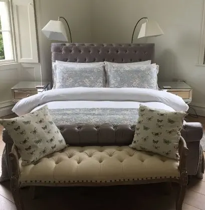 Luxury Oda