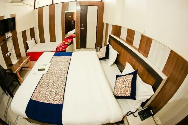 Deluxe Üç Kişilik Oda