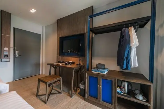 Deluxe Twin Bed