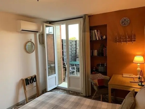 Tek Büyük veya İki Ayrı Yataklı Oda, Banyolu/Duşlu (Denise 1 er étage)