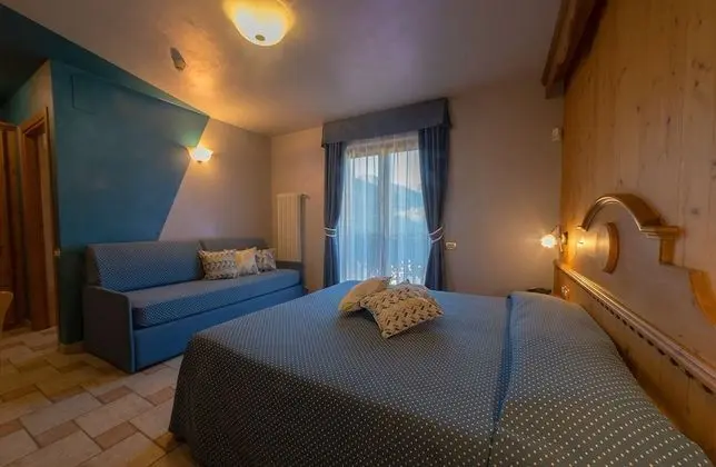 Deluxe Tek Büyük veya İki Ayrı Yataklı Oda (Castle View)