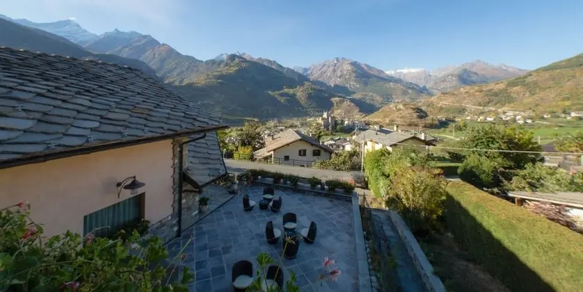 Deluxe Tek Büyük veya İki Ayrı Yataklı Oda (Castle View)