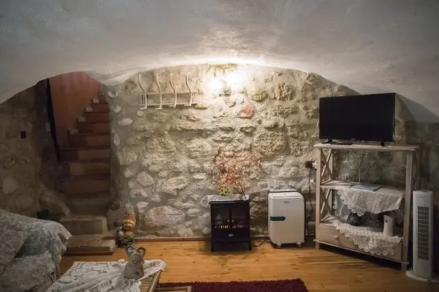 Apart Daire (Refugi)