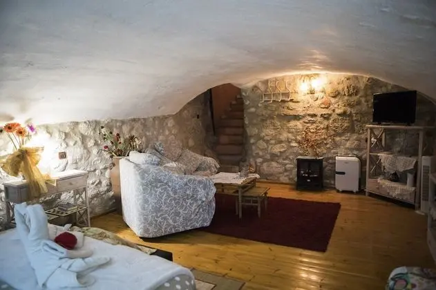 Apart Daire (Refugi)