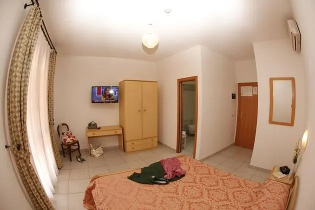 Standard Tek Büyük veya İki Ayrı Yataklı Oda