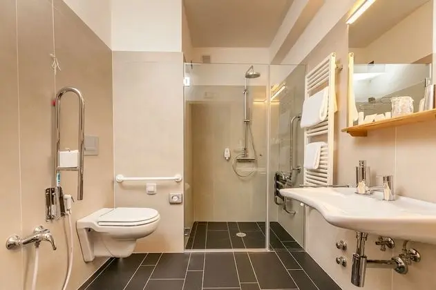 Comfort Tek Büyük Yataklı Oda