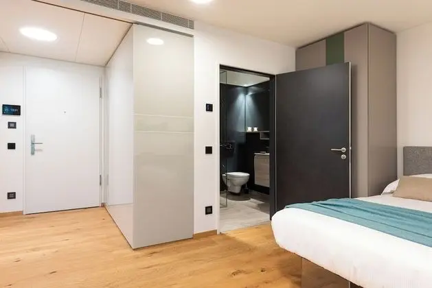 Panoramic Tek Büyük Yataklı Oda