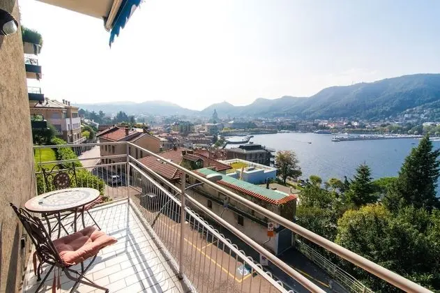 Apart Daire, 2 Yatak Odası, Göl Manzaralı