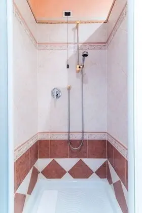 Apart Daire, 2 Yatak Odası, Göl Manzaralı