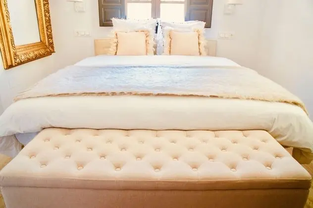 Tek Büyük Yataklı Oda, Havuz Manzaralı (Beige)