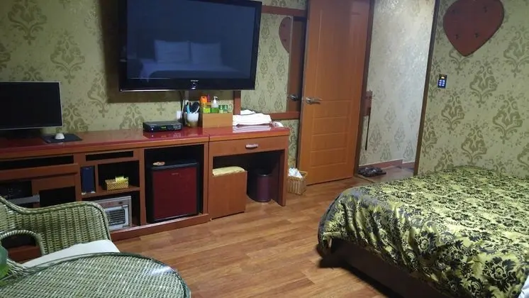 Standard Tek Büyük Yataklı Oda