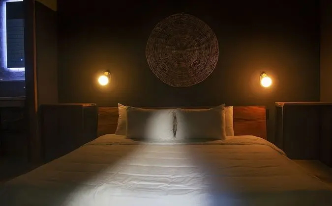 Room, ground floor with open shower