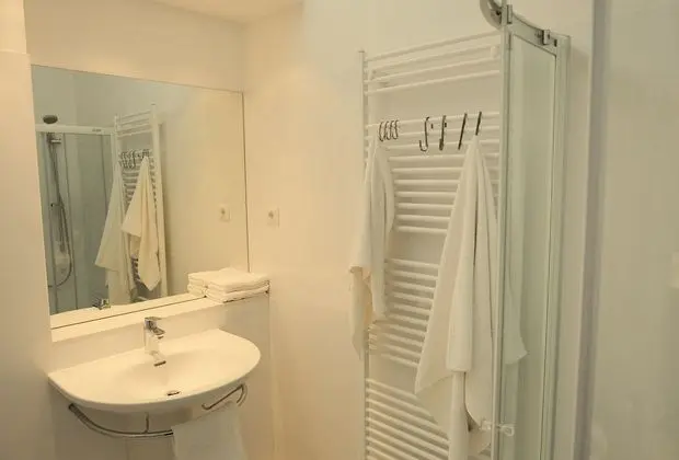 Üç Kişilik Oda (with Private External Bathroom)