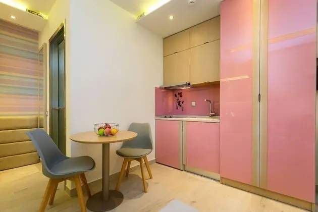 Deluxe King Suite