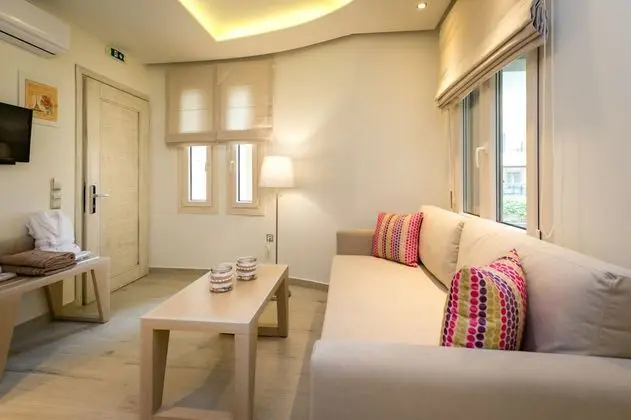 Deluxe King Suite