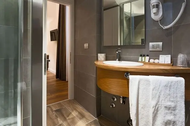 Classic Tek Büyük veya İki Ayrı Yataklı Oda