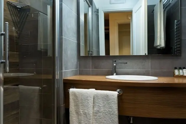 Classic Tek Büyük veya İki Ayrı Yataklı Oda