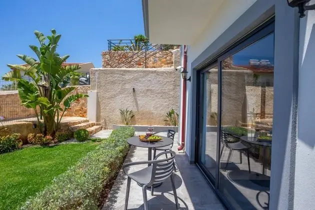 2+1 Suite Beş Kişilik,bahçe Manzaralı,bahçe Katı