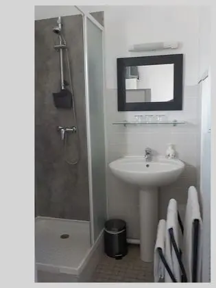 Tek Büyük Yataklı Oda, Ortak Banyo