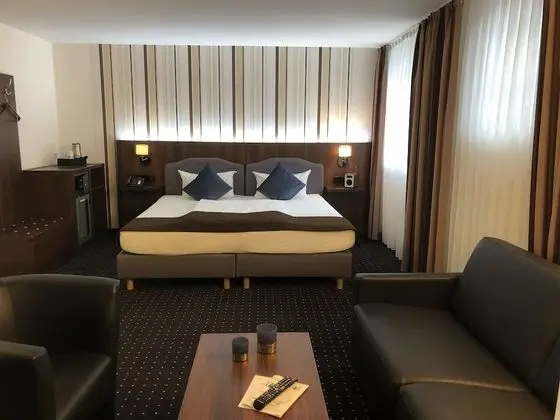 Comfort Tek Büyük Yataklı Oda