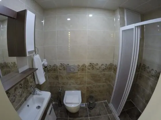 Triple, Bahçe Manzaralı