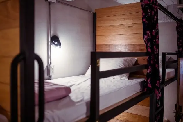 Standard Ortak Ranzalı Oda, Karma Ranzalı Oda, Ortak Banyo (12 People)