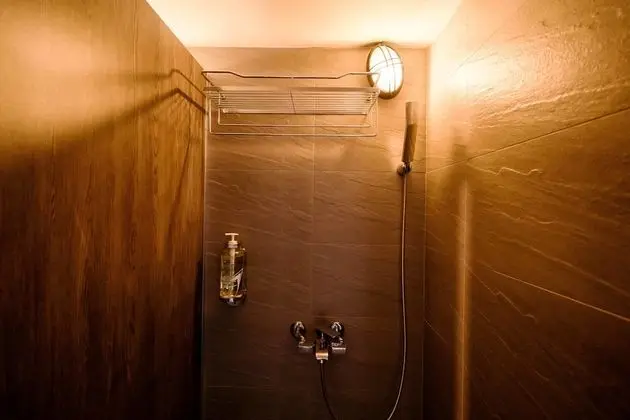Standard Ortak Ranzalı Oda, Karma Ranzalı Oda, Ortak Banyo (12 People)