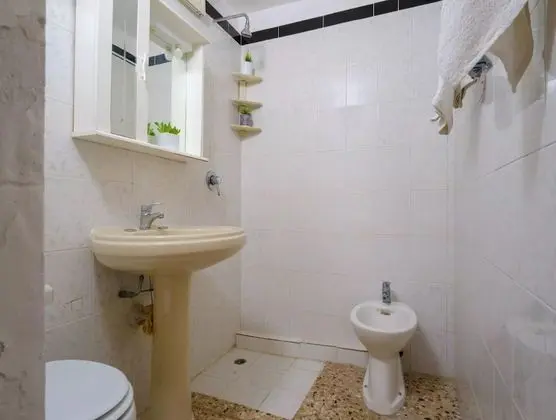Ev, 2 Yatak Odası, Engellilere Uygun, Sigara İçilebilir