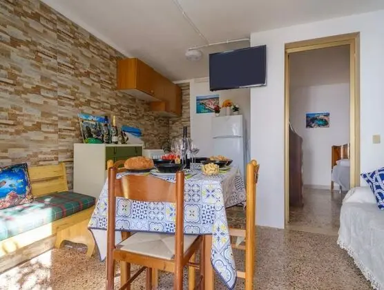 Ev, 2 Yatak Odası, Engellilere Uygun, Sigara İçilebilir