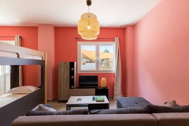 Ortak Ranzalı Oda, Sadece kadınlar için