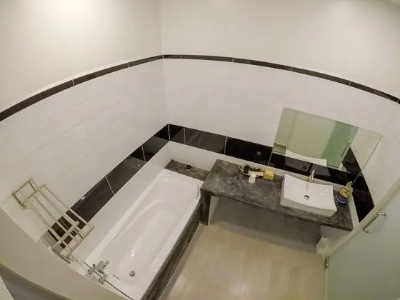 Deluxe Family Room with Bathtub