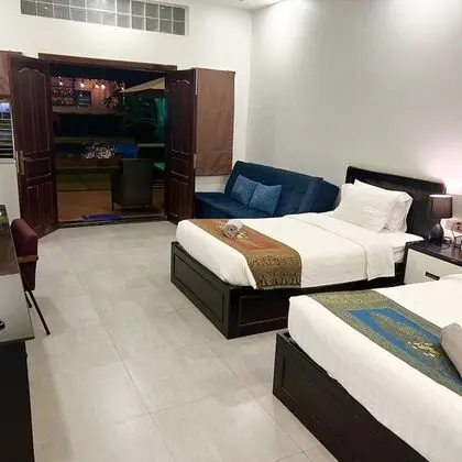 Deluxe Twin Room with Bathtub