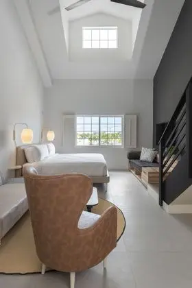 Basic Çatı Katı (Loft), 1 En Büyük (King) Boy Yatak ve Çekyat