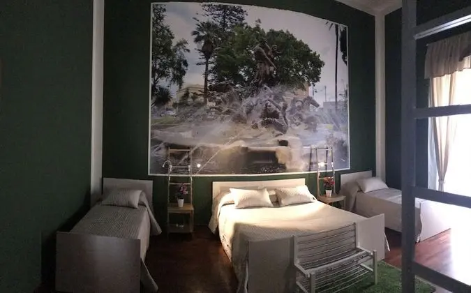 Deluxe Dört Kişilik Oda