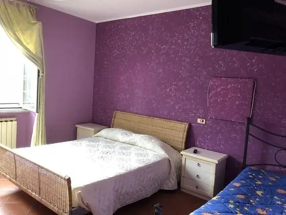 Üç Kişilik Oda