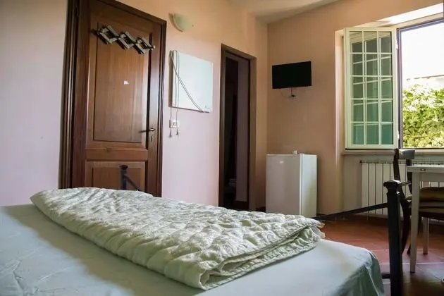 Üç Kişilik Oda