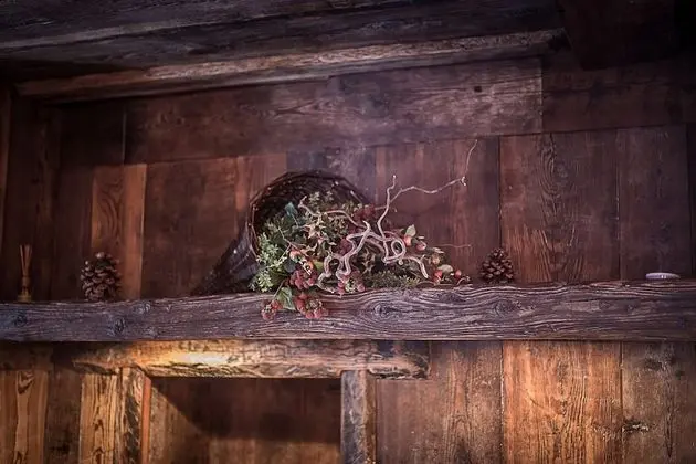 Junior Süit, Sauna