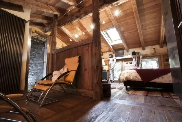 Junior Süit, Sauna (Attic)