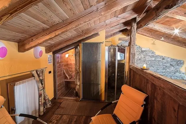 Junior Süit, Sauna (Attic)