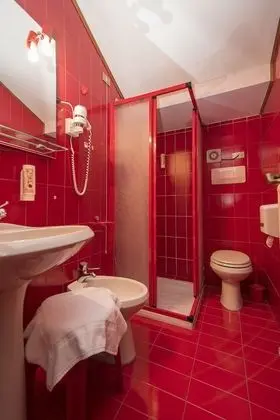 Üç Kişilik Oda (n°203)