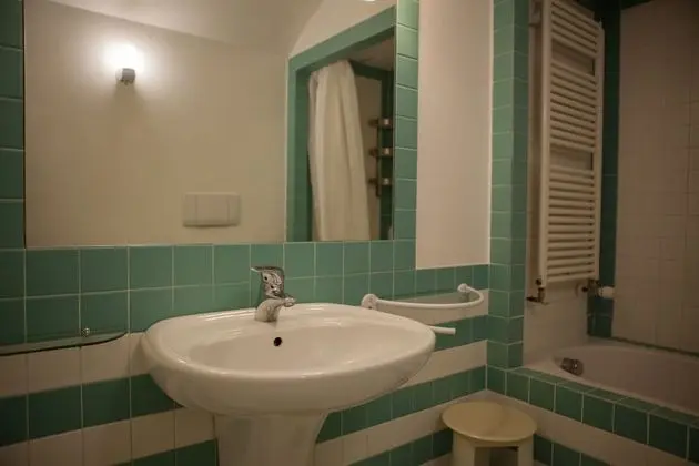 Classic Tek Büyük Yataklı Oda