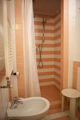 Classic Tek Büyük Yataklı Oda