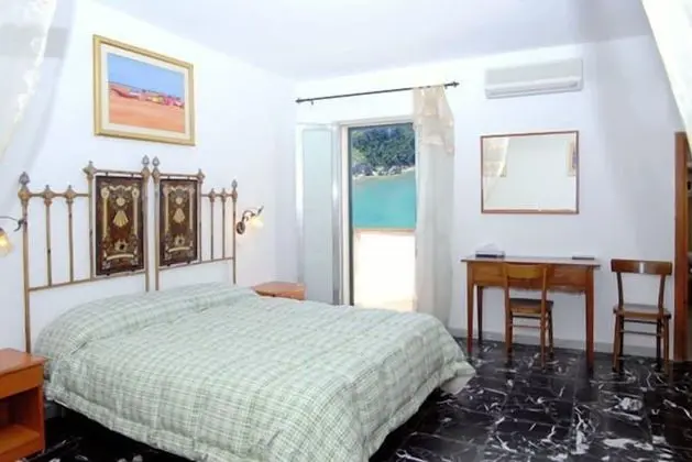 Tek Büyük Yataklı Oda, Deniz Manzaralı