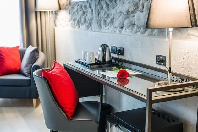 Deluxe Tek Büyük Yataklı Oda