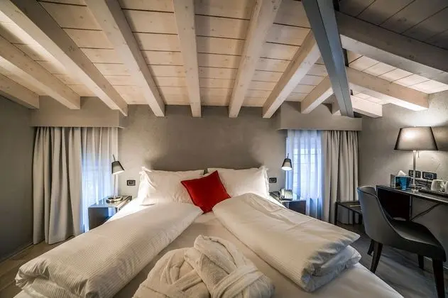 Superior Tek Büyük veya İki Ayrı Yataklı Oda (King Bed)