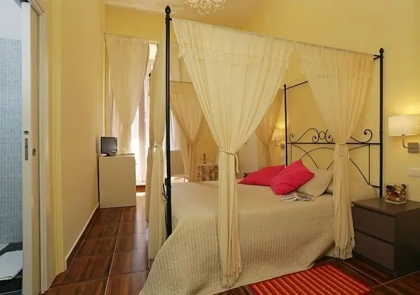 Tek Büyük veya İki Ayrı Yataklı Oda