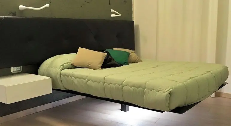 Luxury Tek Büyük Yataklı Oda