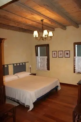 Basic Üç Kişilik Oda