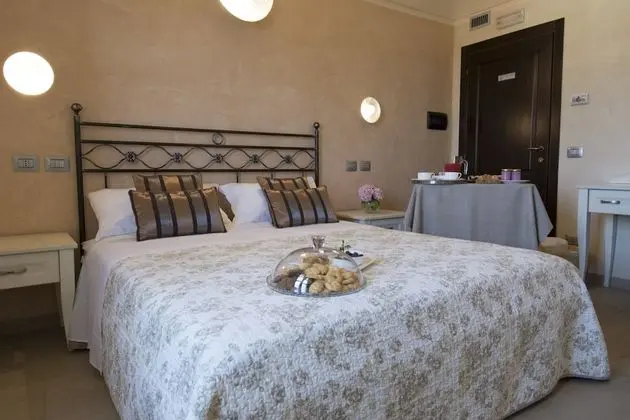 Tek Büyük Yataklı Oda, 1 Büyük (Queen) Boy Yatak, Sigara İçilmez