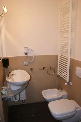 Tek Büyük Yataklı Oda, 1 Büyük (Queen) Boy Yatak, Sigara İçilmez